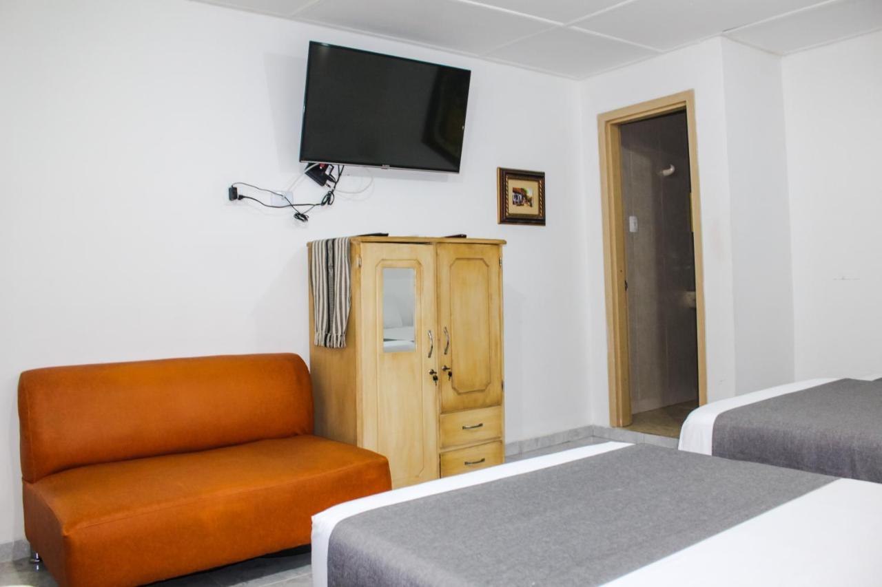 Hotel Poblado Suite Барранкилья Экстерьер фото